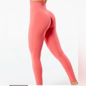 Alphalete Amplify Seamless Scrunch leggings in Pixel Pink Coral Sz Small